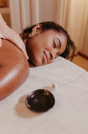 Masaje Descontracturante con Piedras Volcánicas 120 Minutos